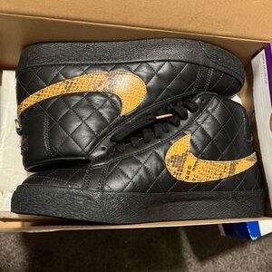 Nike x Supreme Zoom Blazer Mid